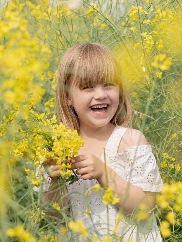 Mojitoripictures Photographe Liège Belgique Minisession Champs Colza Shooting Photo